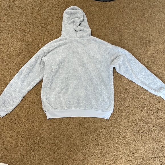 Light gray fluffy hoodie - Picture 3 of 3